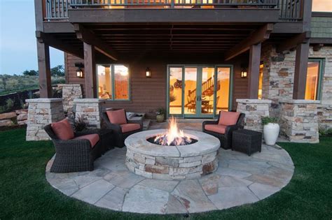 Best Outdoor Fire Pit Ideas to Have the Ultimate Backyard getaway!