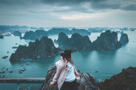 Exploring & Adventuring in Ha Long Bay in Vietnam