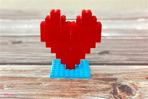 How to Make a LEGO Heart | Mombrite