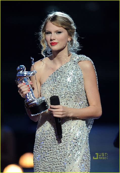 Kanye West Ruins Taylor Swift's VMAs Win: Photo 2212072 | 2009 MTV VMAs ...