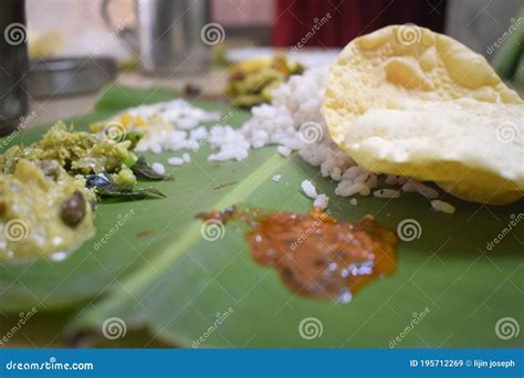 Kerala Traditional Onam Sadhya in Banana Leaf Stock Image - Image of tredi, sadhya: 195712269