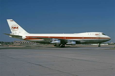 Boeing 747-100 & 200 picture #08 - Barrie Aircraft Museum