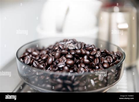 Roasted coffee beans background - Image Stock Photo - Alamy