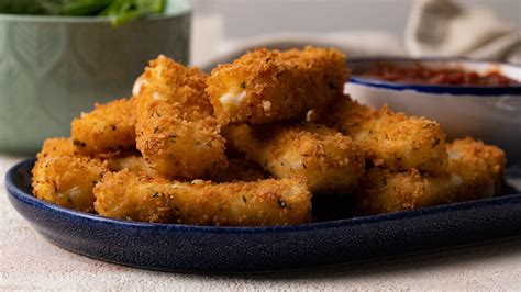 Gooey Stringy Mozzarella Sticks Recipe