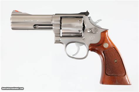 SMITH AND WESSON MODEL 686-2 4" BARREL 357 MAGNUM STAINLESS STEEL ...