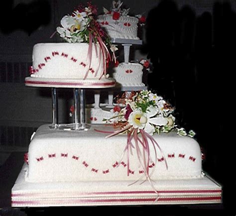 Wedding Cakes: Unusual Wedding Cakes Pictures