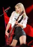 Photos and Pictures - 20 July 2013 - Philadelphia, PA - Country music star TAYLOR SWIFT performs ...
