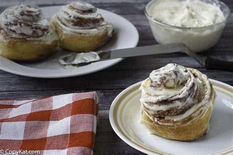 Copycat Cinnabon Frosting Recipe and Video