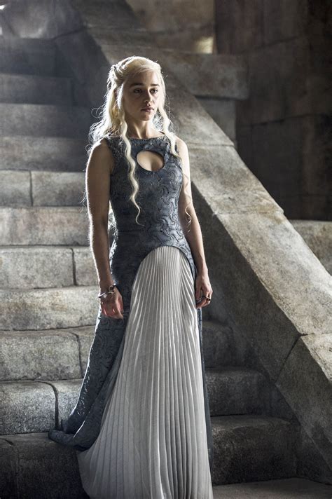 Daenerys - Costume Journey | Game of thrones dress, Game of thrones costumes, Daenerys costume