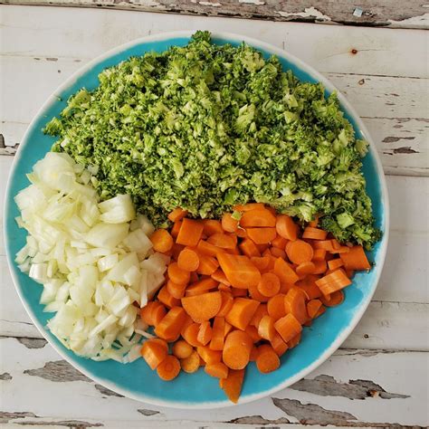 Curried Broccoli & Carrot Stir-Fry - Dishes and Delight