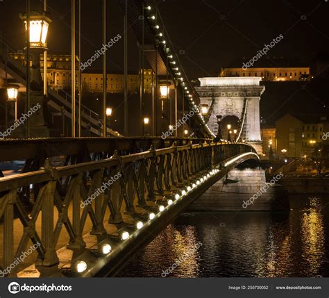 Night Winter View Chain Bridge Budapest Hungary — Stock Photo © e55evu ...