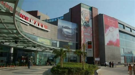 10 Biggest Malls in India: A Shopper's Guide