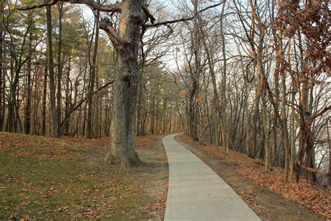 Pathway at Pikes Peak State Park, Iowa image - Free stock photo ...