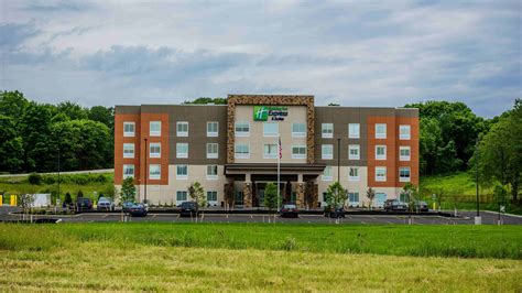 Holiday Inn Express, Jamestown - NY Golf Trail