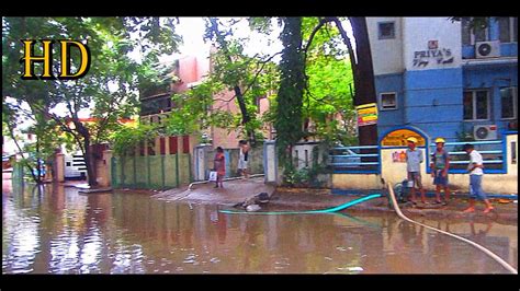 Chennai Floods : Corporation Workers Draining Flooded Street in Adyar - YouTube