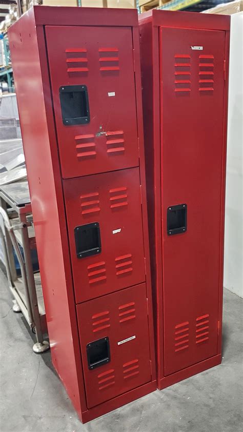 SET OF 2 66" RED STEEL EMPLOYEE LOCKERS 1 3 TIER & 1 SOLID DOOR ...