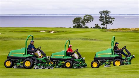 Enjoy Maximum Control with Hybrid Fairway Mowers from Deere