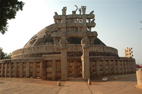 File:Sanchi Stupa.jpg - Wikipedia, the free encyclopedia