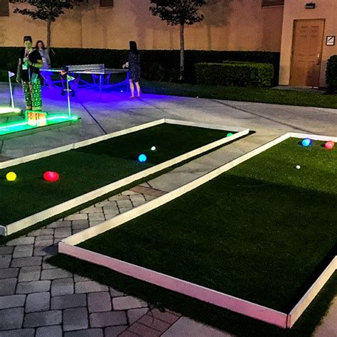 Bocce Ball: Lighted Deluxe Indoor - Fun Planners