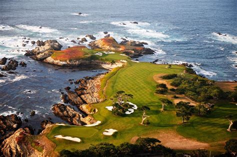 Pebble Beach Golf Course Desktop