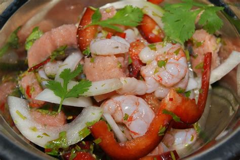 Ceviche de salmón y gambas ~ ¡Qué rico!