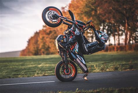 Wheelie Wallpapers - Top Free Wheelie Backgrounds - WallpaperAccess