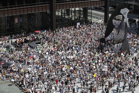 Immigration protests: Massive crowds to demand an end to Trump's 'zero tolerance' policy | CNN