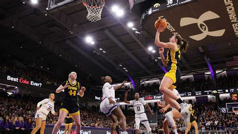 Iowa women's basketball: Clark hits 30 mark for 13th time this season ...