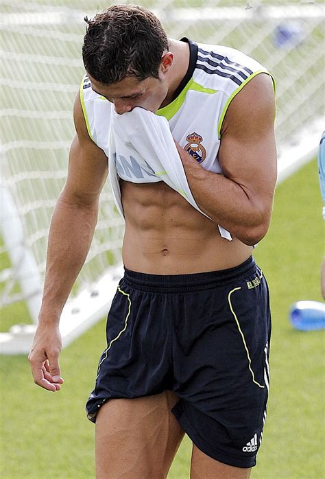 Sexy Men of Sports: Ripped Abs of Cristiano Ronaldo