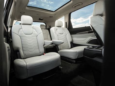 10 SUVs with Second-Row Captain’s Chairs | Autobytel