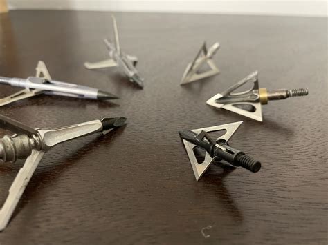 Fixed Blade Broadheads vs. Mechanical Broadheads: Which Do I Choose? - Sizzlin Arrow