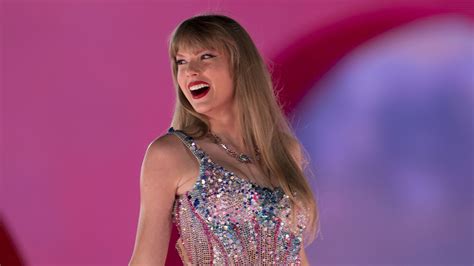 Taylor Swift's Eras Tour film to hit the big screen one day early - ABC30 Fresno