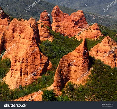 Las Medulas Red Mountains, Leon, Spain, Unesco Stock Photo 64082740 ...