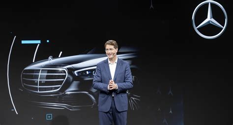 Daimler AG Officially Becomes Mercedes-Benz Group AG as Carmaker Chases ...