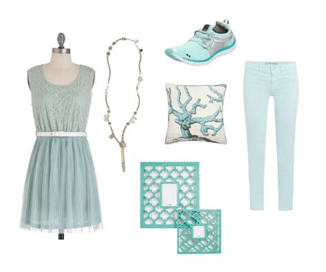 Viola Pearl: Color of the Week: Aquamarine