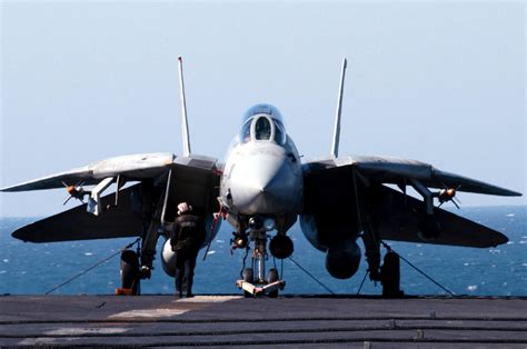 Forget the F-35 or F/A-18: Why the Navy Misses the F-14 Tomcat (The Top ...