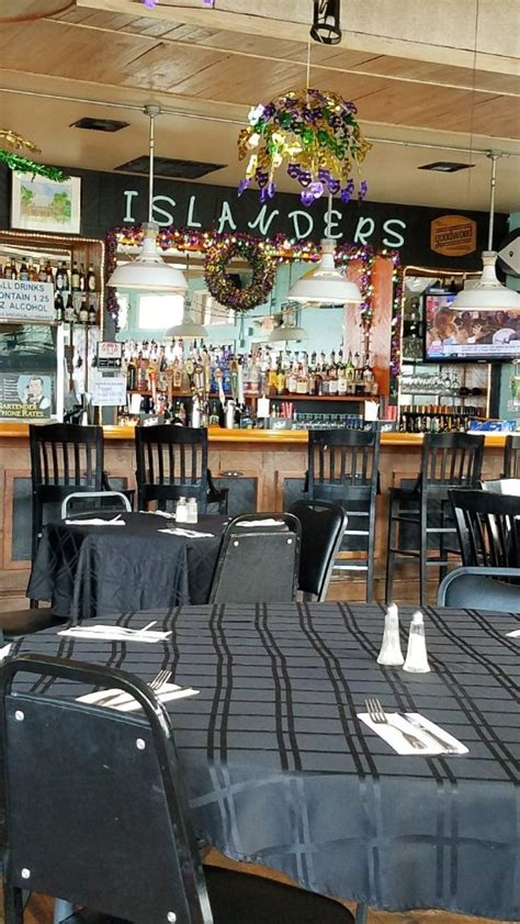 Islanders Restaurant and Bar, Dauphin Island - Restaurant Reviews, Phone Number & Photos ...