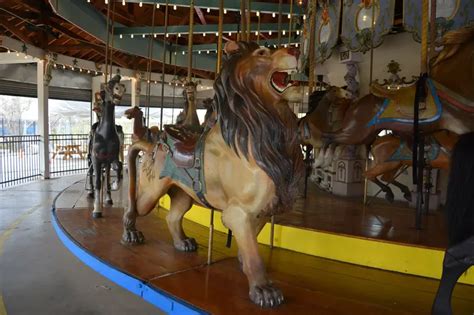 new york carousel to open staten island amusement park | NYMetroParents