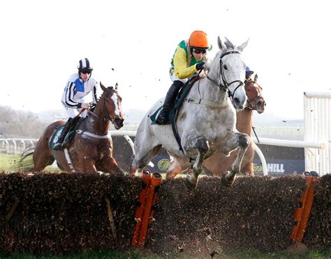 Jump Racing | Go Racing | Yorkshire Horse Racing