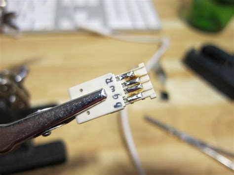 DIY USB cable repair ; challenge accepted. – 2FatDads