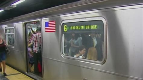 App gives real-time New York City subway train locations