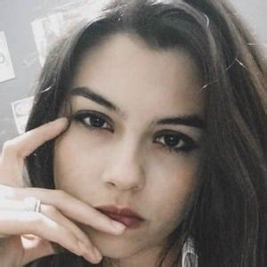 Larissa Liveir - Age, Family, Bio | Famous Birthdays