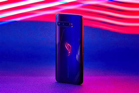 Asus ROG Phone 3 seriously levels up the gaming phone series