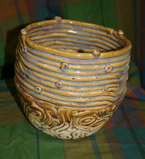 Pin by Jennifer Ferguson on pottery | Coil pottery, Coil pots, Pottery ...