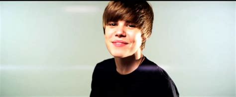 Justin Bieber -Love Me [Video With Lyrics]