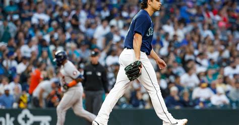 Mariners see win streak end at 14 games, one victory short of team ...