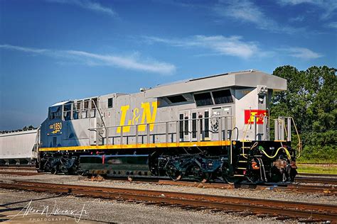 CSX 1850 seen awaiting placement as DPU on M492 in Waycros… | Flickr