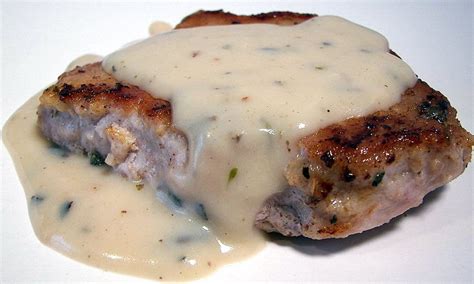 Pork Chops with Country Gravy | Sausage dishes, Recipes, Food