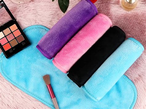 Makeup Remover Cloths 4-Pack Just $5.69 on Amazon (Regularly $17) | Hip2Save