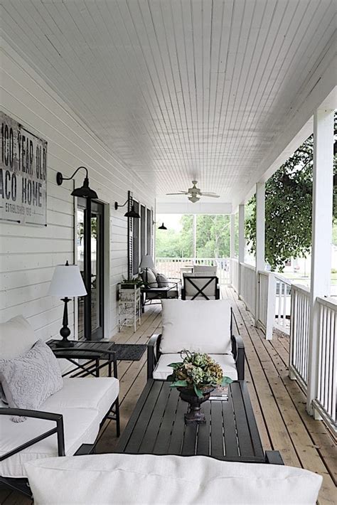 How We Built the Wrap Around Porch at our Waco Airbnb - MY 100 YEAR OLD HOME